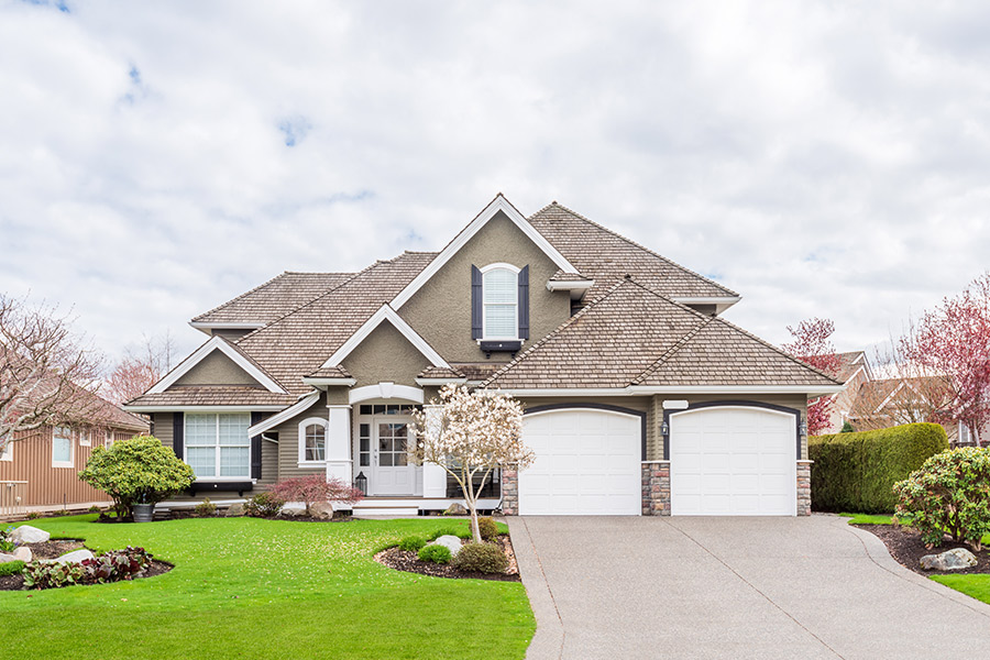 front-house-view-with-new-asphalt-shingles-roof-repair-sand-springs-ok